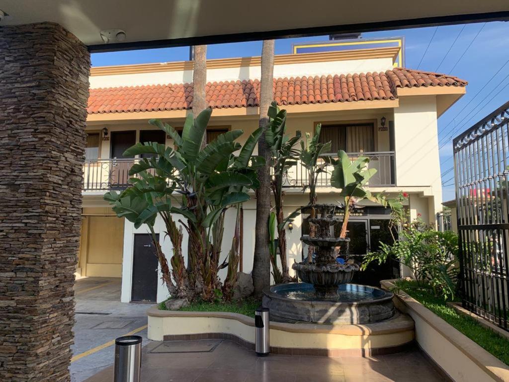 Hotel San Luis Rancho Mesa de Tijuana Екстериор снимка